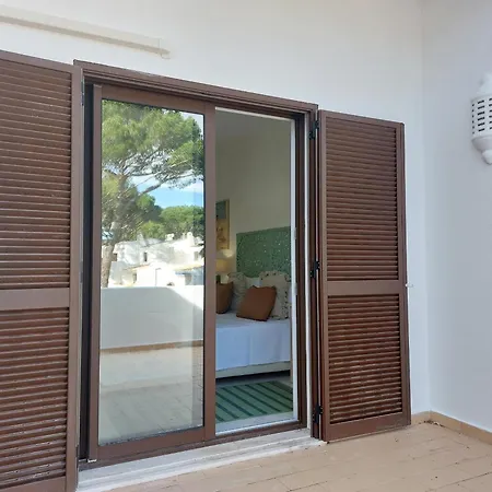 Vilamouratenis Duck By Sapvillas Holiday home Vilamoura