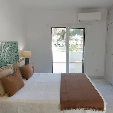 Vilamouratenis Duck By Sapvillas